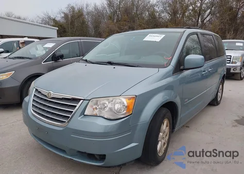 2008 Chrysler Town & Country Touring z USA, uszkodzony, nr VIN 2A8HR54P48R796923